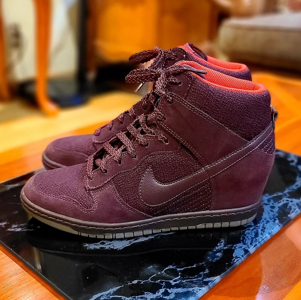Nike Women's High-Top Sneakers in Burgundy with Red Lining